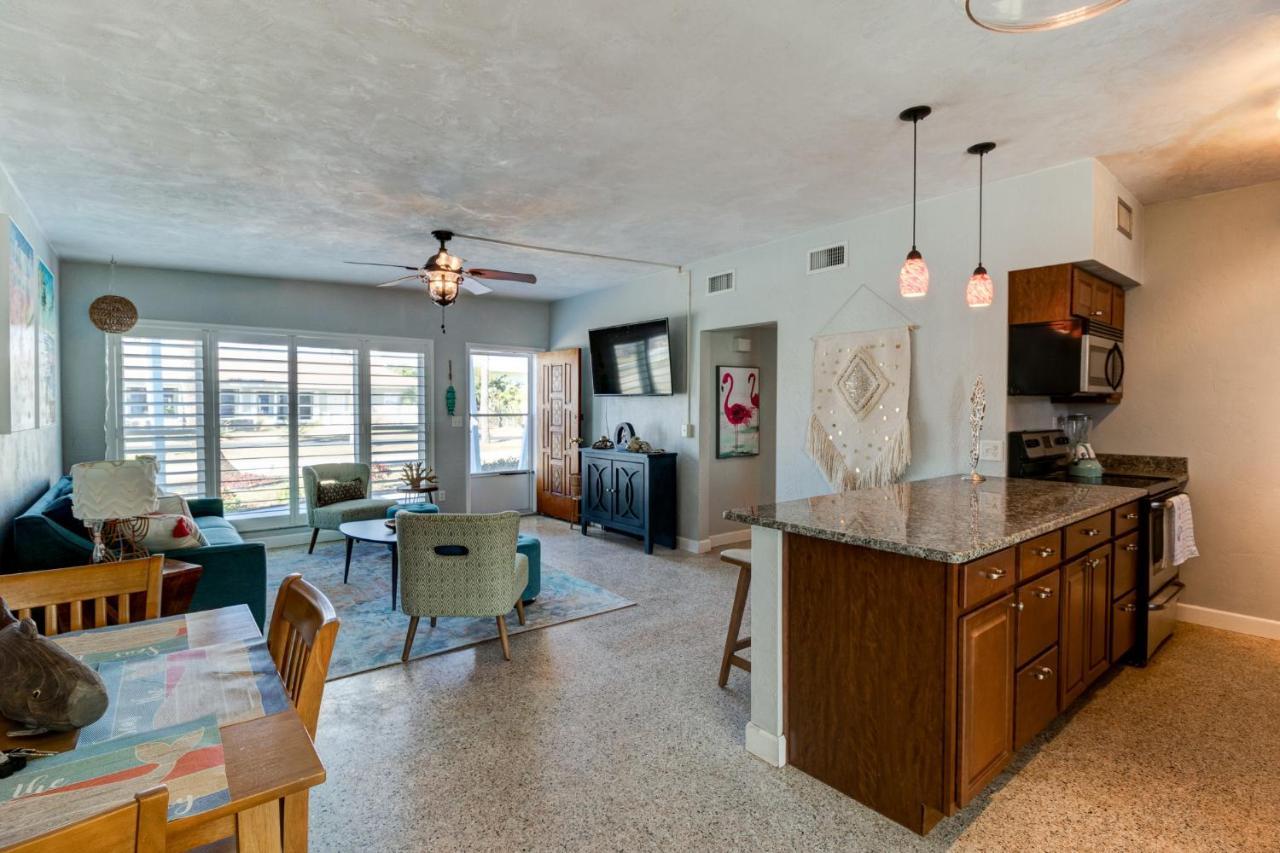 3 Bed 2 Ba Wifi Kitchen Walk To Beach Firepit Daytona Beach Ngoại thất bức ảnh